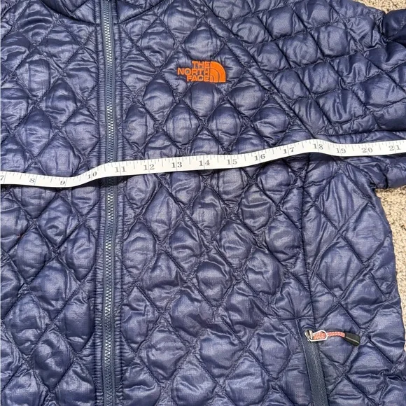 The North Face Navy Thermoball Jacket - Picture 3 of 6